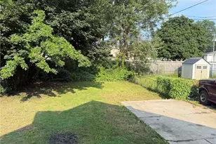 140 4th St NE, New Philadelphia, OH 44663 - Photo 3