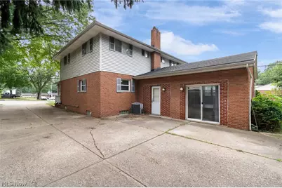 2337 38th Street NW, Canton, OH 44709 - Photo 3