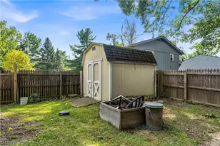 596 Eric Dr, Akron, OH 44305 - Photo 31