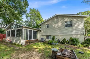 596 Eric Dr, Akron, OH 44305 - Photo 29