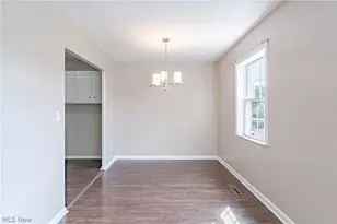 3271 Warrensville Center Rd, Huber Heights, OH 44122 - Photo 7