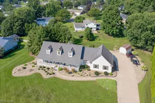1067 Mohawk Trail SW, Hartville, OH 44632 - Photo 3