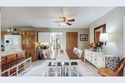 1067 Mohawk Trail SW, Hartville, OH 44632 - Photo 11