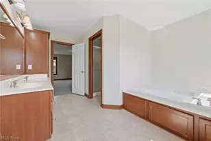 6619 Shiloh St NW, Canton, OH 44708 - Photo 27