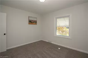 359 Lincoln Ave, Barberton, OH 44203 - Photo 17