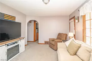 2826 Fletcher Ave NE, Canton, OH 44705 - Photo 3