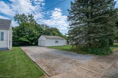 2826 Fletcher Avenue NE, Canton, OH 44705 - Photo 25
