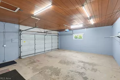 2195 Par Drive, Akron, OH 44312 - Photo 37