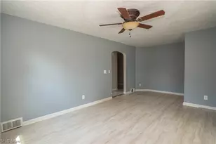 2125 41st St NE, Canton, OH 44705 - Photo 9