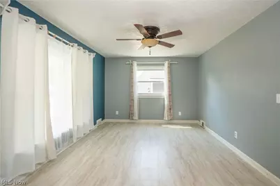 2125 41st Street NE, Canton, OH 44705 - Photo 7