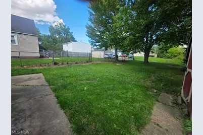 1226 Shriver Avenue NE, Canton, OH 44705 - Photo 7