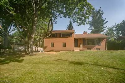 615 Summit Street SE, North Canton, OH 44720 - Photo 1