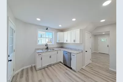 909 N Walnut Street, Dover, OH 44622 - Photo 9