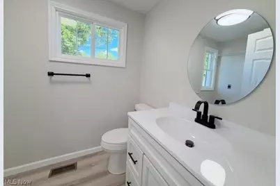 909 N Walnut Street, Dover, OH 44622 - Photo 11