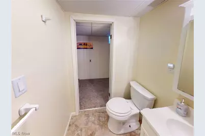 4825 Gardendale Avenue NE, Canton, OH 44714 - Photo 39