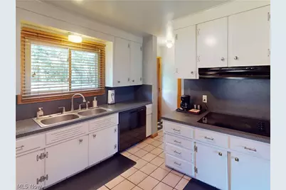 4825 Gardendale Avenue NE, Canton, OH 44714 - Photo 11