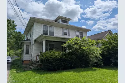 616 East Avenue, Elyria, OH 44035 - Photo 1