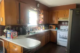 92 Camvet Dr, Campbell, OH 44405 - Photo 3