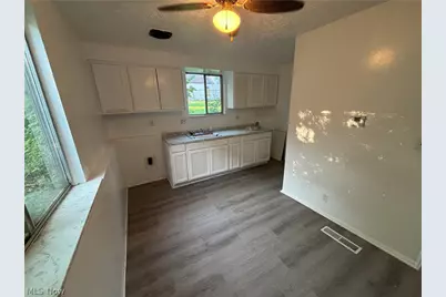 550 Bishop Street #A, Akron, OH 44307 - Photo 3
