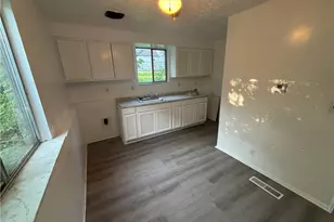 550 Bishop St, Akron, OH 44307 - Photo 3