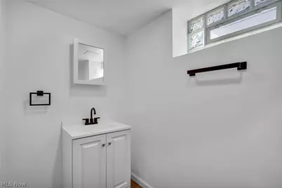 18101 Hiller Avenue, Loveland, OH 44119 - Photo 35
