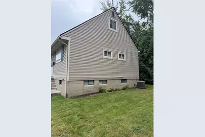 2424 Cooledge Avenue, Akron, OH 44305 - Photo 3