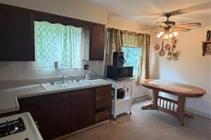 2424 Cooledge Ave, Akron, OH 44305 - Photo 7