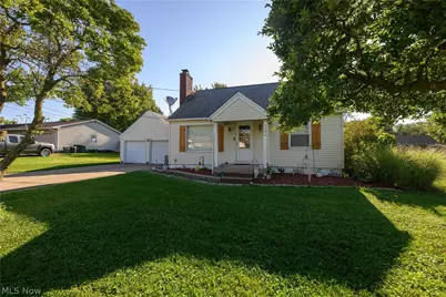 2380 Perry Drive SW, Canton, OH 44706 - Photo 1