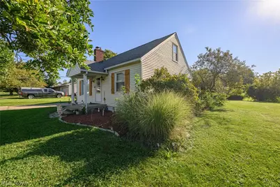 2380 Perry Drive SW, Canton, OH 44706 - Photo 3