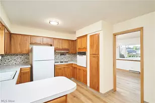 1503 Artman Ave, Akron, OH 44313 - Photo 7