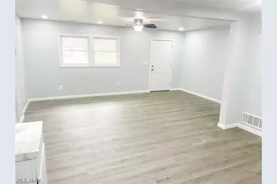 1738 W 21st Street, Lorain, OH 44052 - Photo 3
