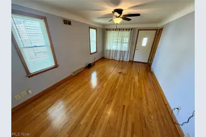 512 Maplewood Avenue, Struthers, OH 44471 - Photo 9