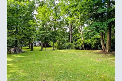 37761 Milann Drive, Willoughby Hills, OH 44094 - Photo 11