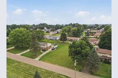 Boettler Street NE, Canton, OH 44721 - Photo 9