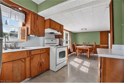 2492 24th Street, Cuyahoga Falls, OH 44223 - Photo 7