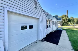 2492 24th St, Cuyahoga Falls, OH 44223 - Photo 15