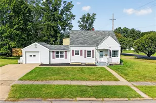 2492 24th St, Cuyahoga Falls, OH 44223 - Photo 1