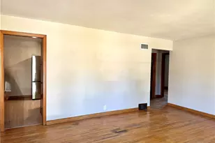 321 Elm St, Coshocton, OH 43812 - Photo 5