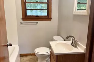 321 Elm St, Coshocton, OH 43812 - Photo 15