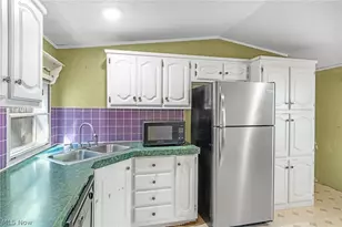 6544 Ricky Ln, Ravenna, OH 44266 - Photo 9