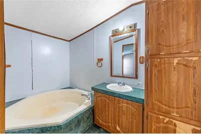 6544 Ricky Lane, Ravenna, OH 44266 - Photo 17