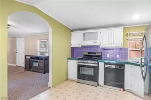 6544 Ricky Ln, Ravenna, OH 44266 - Photo 7