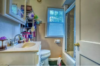 37724 Lake Shore Boulevard, Eastlake, OH 44095 - Photo 17