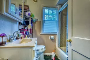 37724 Lakeshore Blvd, Eastlake, OH 44095 - Photo 17