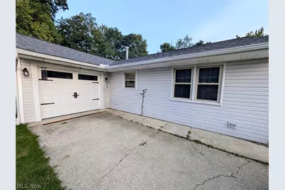 4885 Robinwood Drive, Mentor, OH 44060 - Photo 3