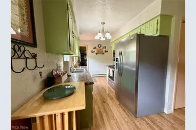806 Geneva Street SW, Sugarcreek, OH 44681 - Photo 9