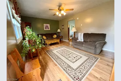 806 Geneva Street SW, Sugarcreek, OH 44681 - Photo 3