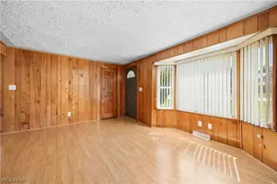 4885 Oster Rd, Sheffield Lake, OH 44054 - Photo 15