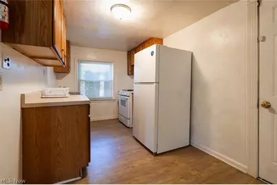 2157 18th Street SW, Akron, OH 44314 - Photo 9