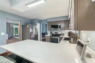 4922 South Ridge Rd E, Geneva, OH 44041 - Photo 9